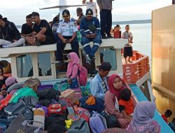 Kapal Sanus 91 Kandas di Pulau Salarangan , UPP Sapeken Evakuasi penumpang